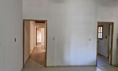 Casa en venta - 2 Dormitorios 1 Baño - Mendoza