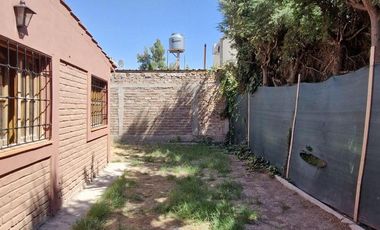 Casa en venta - 2 Dormitorios 1 Baño - Mendoza