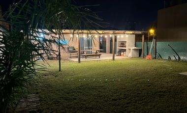 Casa 1 dorm con pileta