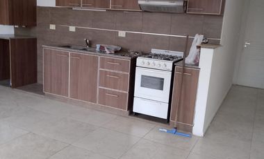 Alquiler de Departamento 2 Ambientes en Ramos Mejia  Al frente Con Cochera cubierta