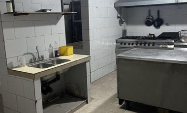 Local en venta - 2 Ambientes 3 Baños - Wilde