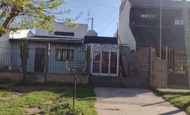 Casa en venta - 1 Dormitorio 1 Baño - Departamento - MdQ