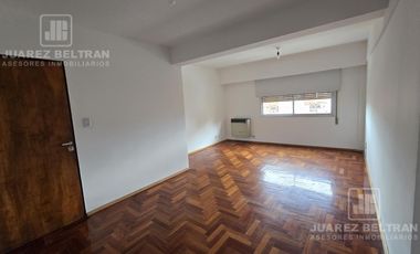 Alquiler 2 dormitorios Hipolito Irigoyen, Piso 11