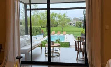 Casa en alquiler temporario - 3 Dormitorios 2 Baños - Mar del Plata