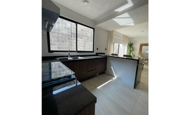 CASA NUEVA EN VENTA AMAILA RESIDENCIAL MODELO SERENITY  VIGILANCIA