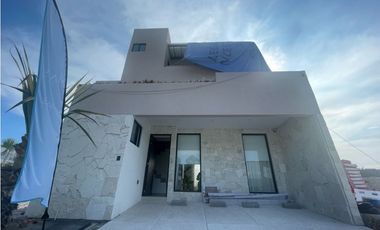 CASA NUEVA EN VENTA MODELO HARMONY  AMAILA RESIDENCIA VIGILANCIA