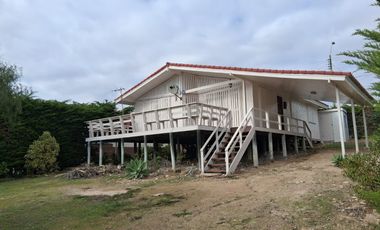 LINDA CASA EN GUANAQUEROS CON VISTA AL MAR