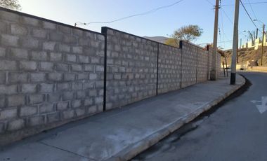 VENTA DE SITIO CON MURO DE HORMIGON ESQUINA