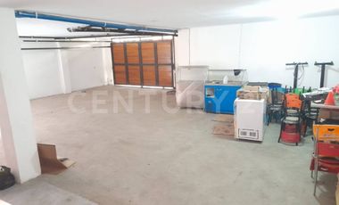 VENDO CASA EXPACIOSA EN SABANETA