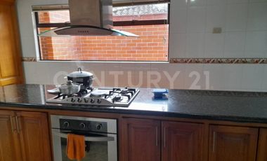 VENDO CASA EXPACIOSA EN SABANETA