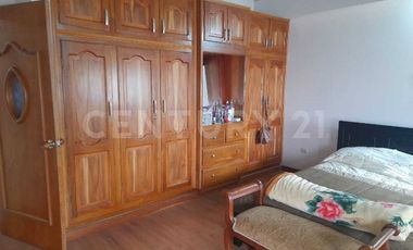 VENDO CASA EXPACIOSA EN SABANETA