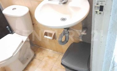 .VENTA DE CASA-LOTE  EN BARRIO GUAYABAL MEDELLIN