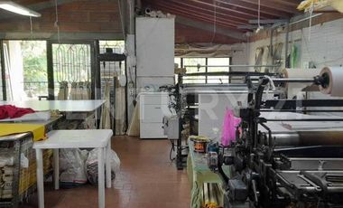 .VENTA DE CASA-LOTE  EN BARRIO GUAYABAL MEDELLIN