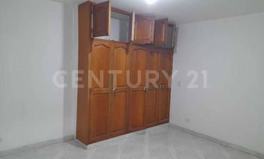 Apartamento en venta, amplio y segundo piso sector Restrepo Naranjo Sabaneta