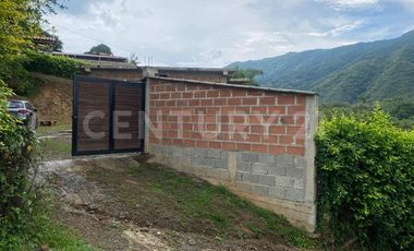 Venta Casa Finca de recreo cerca al parque principal