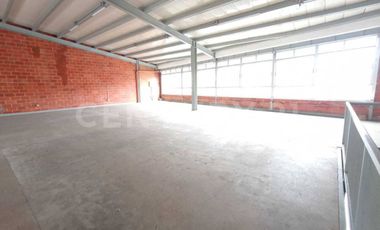 SE ARRIENDA LOCAL COMERCIAL O BODEGA  EN SAN JUAN MEDELLIN