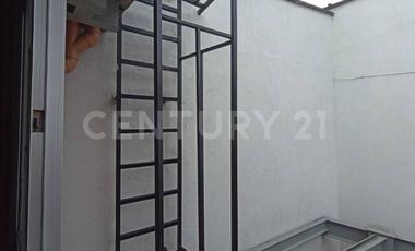 SE ARRIENDA LOCAL COMERCIAL O BODEGA  EN SAN JUAN MEDELLIN