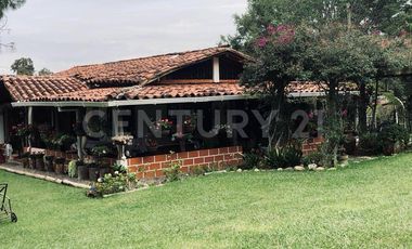 VENTA DE FINCA CON CASA CAMPESINA EN MARINILLA