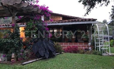 VENTA DE FINCA CON CASA CAMPESINA EN MARINILLA