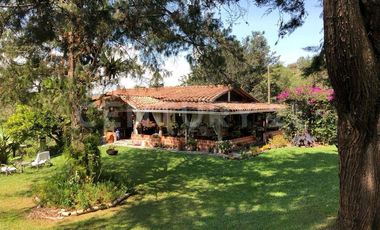 VENTA DE FINCA CON CASA CAMPESINA EN MARINILLA