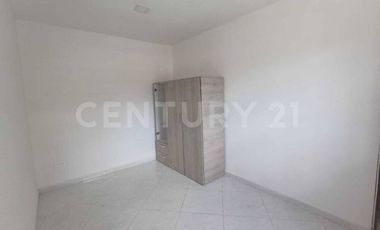 Se renta casa en la América