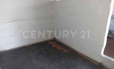 Se renta casa en la América