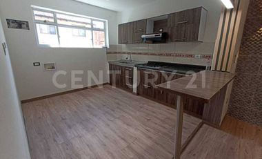 Se renta casa en la América