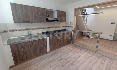 Se renta casa en la América