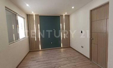 Se renta casa en la América