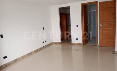 VENDE CONFORTABLE Y AMPLIO APARTAMENTO EN SABANETA