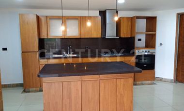 VENDE CONFORTABLE Y AMPLIO APARTAMENTO EN SABANETA