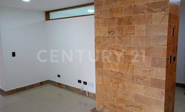VENDE CONFORTABLE Y AMPLIO APARTAMENTO EN SABANETA