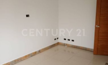 VENDE CONFORTABLE Y AMPLIO APARTAMENTO EN SABANETA