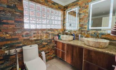 VENTA DE PENTHOUSE EN ZONA EXCLUSIVA DE ENVIGADO