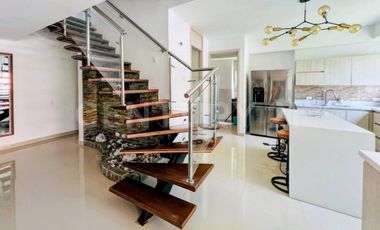 VENTA DE PENTHOUSE EN ZONA EXCLUSIVA DE ENVIGADO