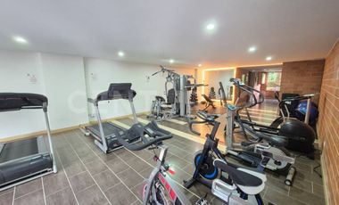 SE RENTA APARTAMENTO EN LOMA DEL ESMERALDAL ENVIGADO