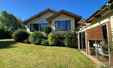 Linda Casa espaciosa en Isla Teja