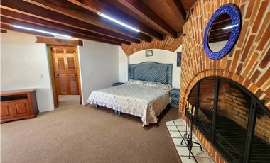 CASA EN VENTA, CLUB DE GOLF, AVNDARO.