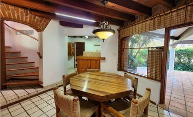 CASA EN VENTA, CLUB DE GOLF, AVNDARO.