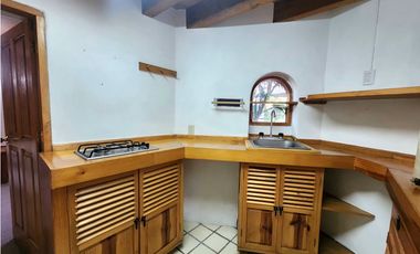 CASA EN VENTA, CLUB DE GOLF, AVNDARO.