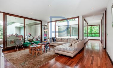 PRECIOSA CASA EN EXCLUSIVO CONDOMINIO DE VALLE ESCONDIDO