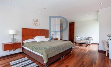 PRECIOSA CASA EN EXCLUSIVO CONDOMINIO DE VALLE ESCONDIDO