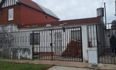 CASA EN VENTA BRASIL 500 ROSARIO