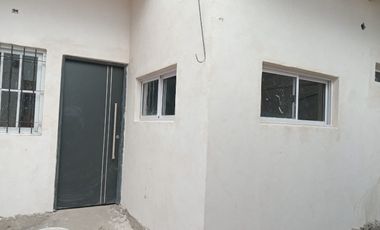 CASA EN VENTA BRASIL 500 ROSARIO