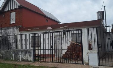 CASA EN VENTA BRASIL 500 ROSARIO