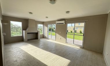 CASA EN VENTA EN BARRIO PRIVADO HARAS DE FUNES CLUB DE CAMPO