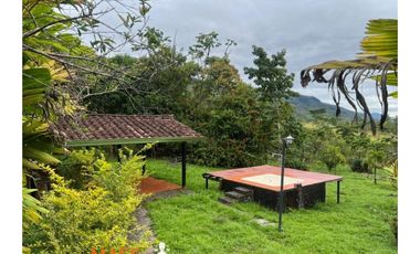 CASA FINCA EN VENTA – 579,62 M² CONSTRUIDOS EN CISNEROS, ANTIOQUIA