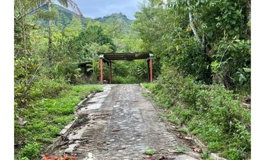 CASA FINCA EN VENTA – 579,62 M² CONSTRUIDOS EN CISNEROS, ANTIOQUIA