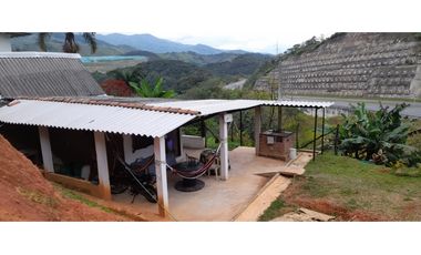 Casa Finca con Grampín En Porce