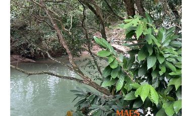 ¡Casa campestre en venta, Cisneros, Antioquia!